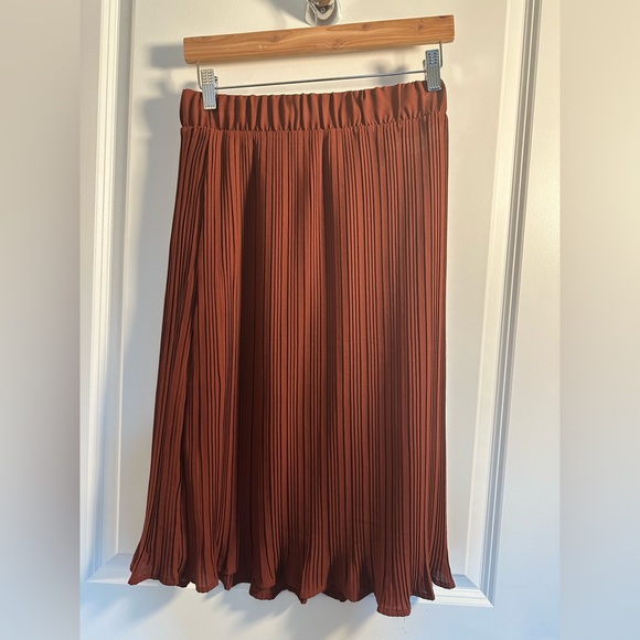 Pleione Pleated Burnt Orange Rust Brown Midi Skirt - Picture 2 of 4